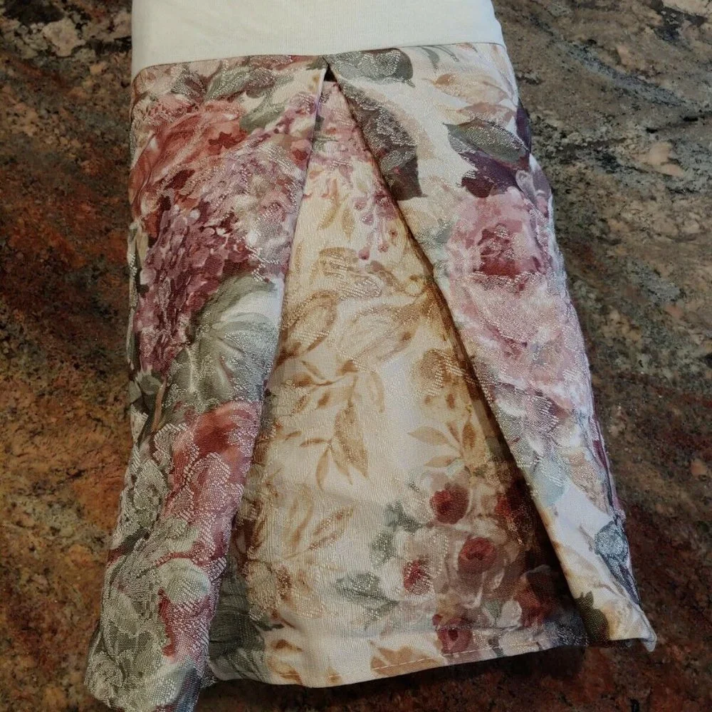 Croscill Cotswold Cinnamon Floral Damask Bed Skirt 13
